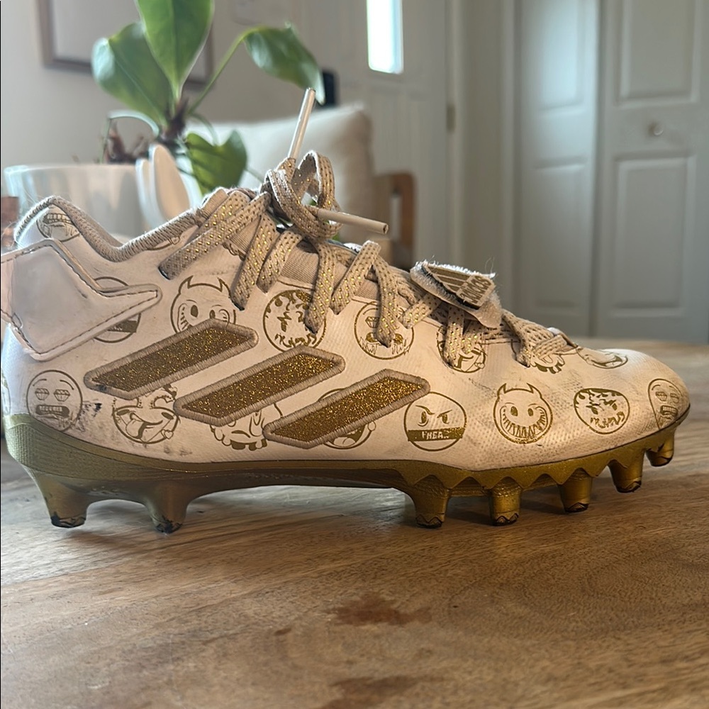 Adidas 7.5 Cleats - Gold and White